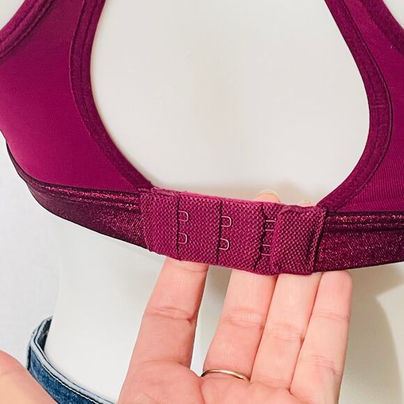 Victoria's Secret Sports Bra Womens 32C Dark Red Strappy Molded Cups Wireless - Picture 9 of 12